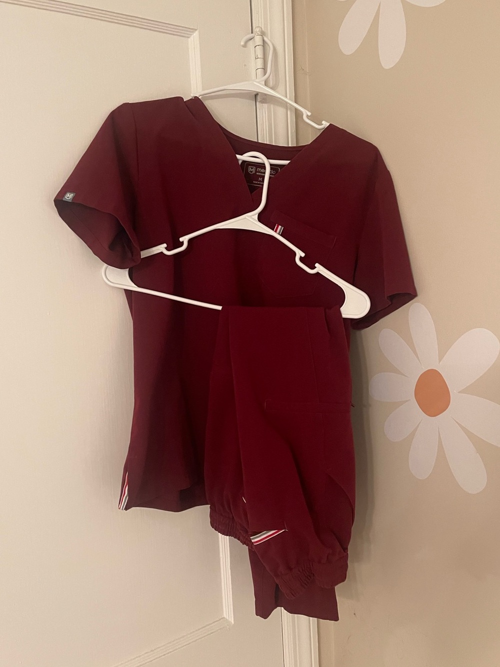 MEDICLO M/PM Wine/Maroon Scrub Set FYSEL recycled bottle soft material